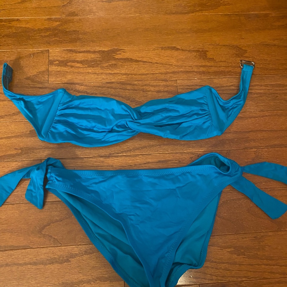 EUC Women’s Mossimo Blue Bikini Set size S/M